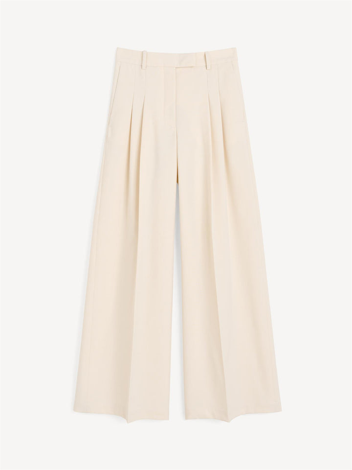 Taalia Soft White