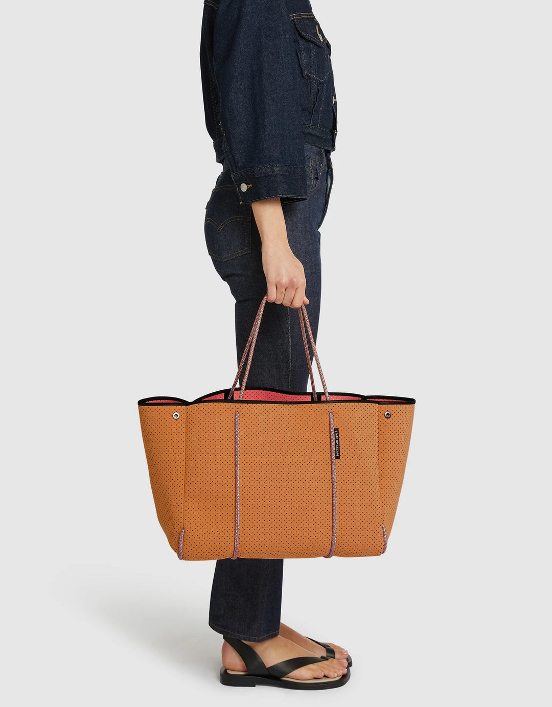 Escape Tote Peach haze / Guava