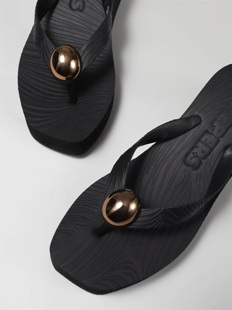 Pearl Octopuss.y X Sleepers Paris Black