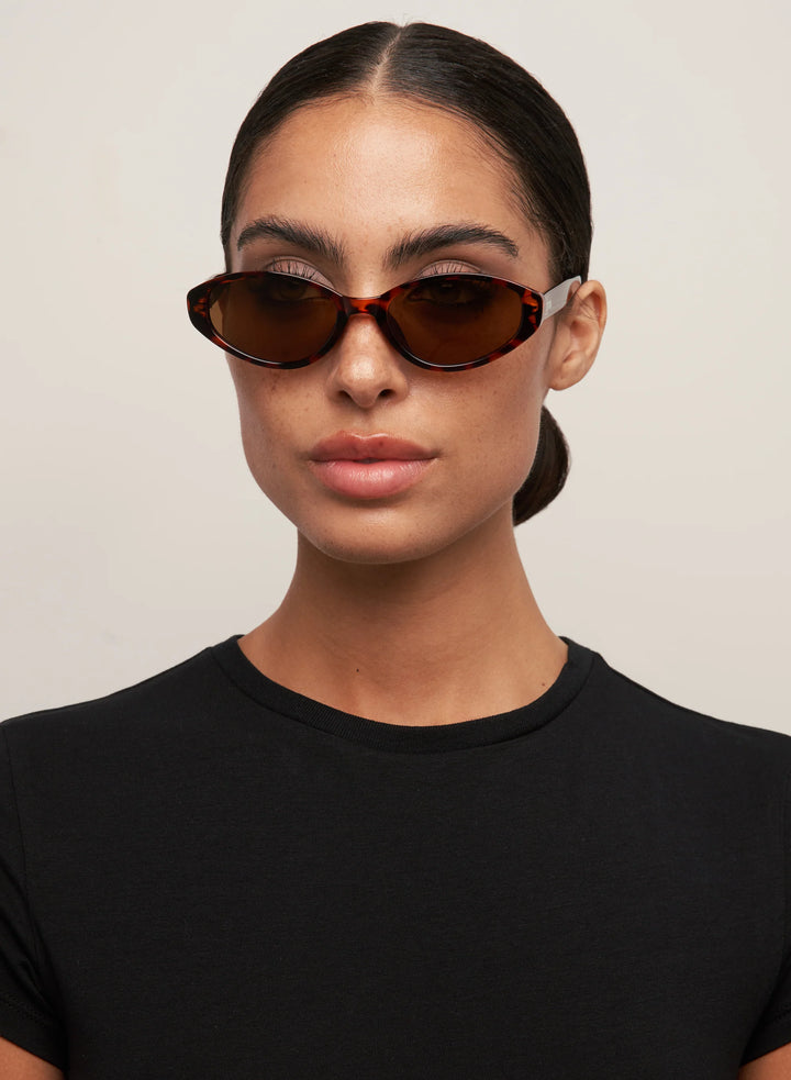 Ivy Tort/ Brown