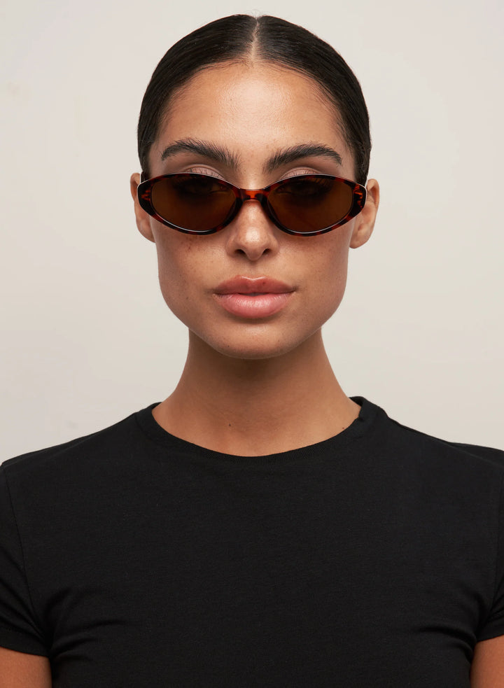Ivy Tort/ Brown