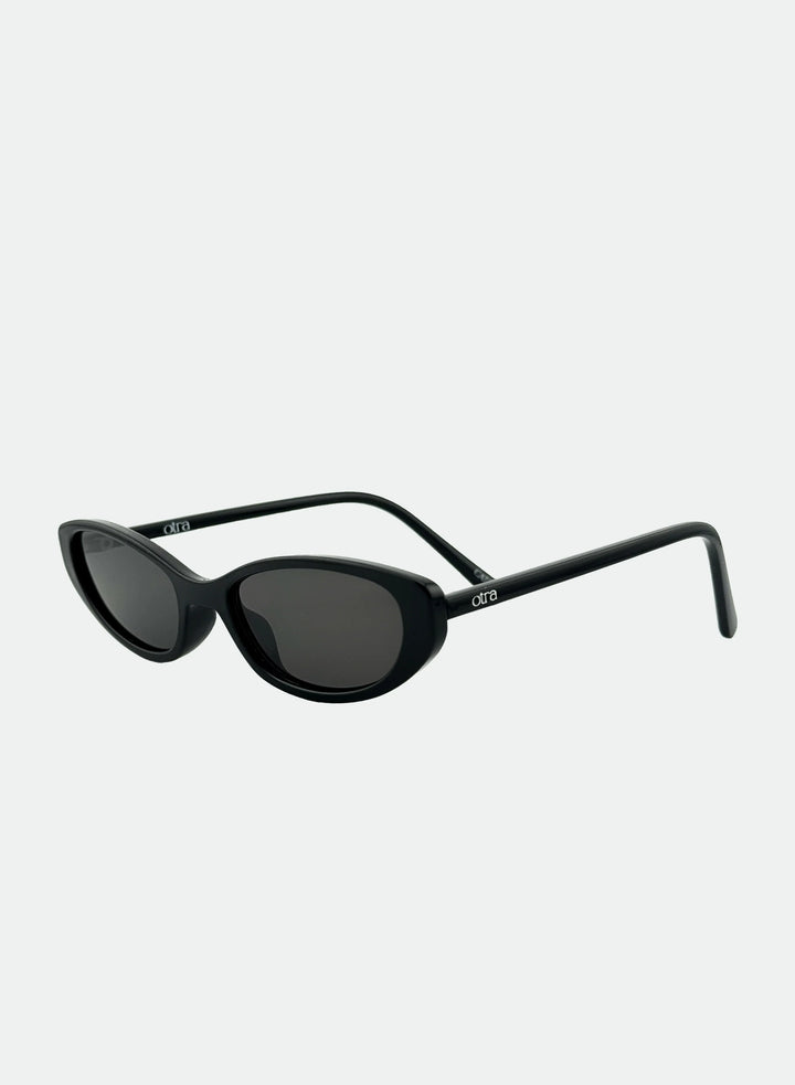 Lulu Black/ Smoke