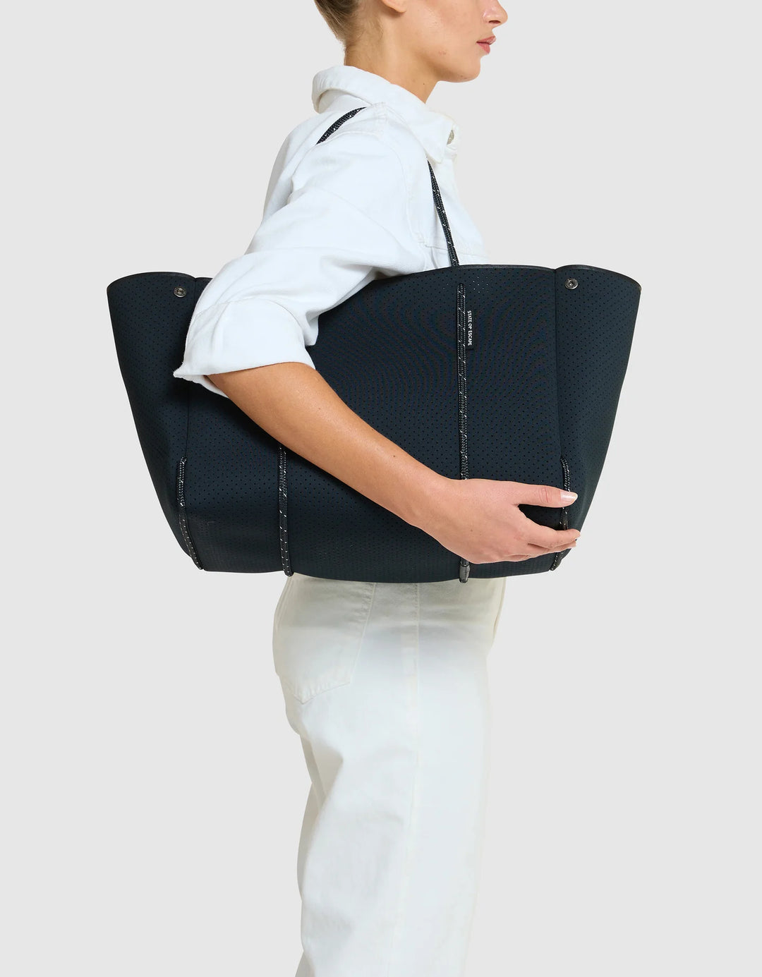 Escape Tote Black