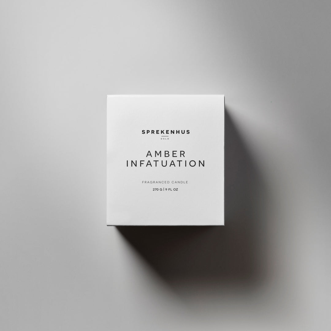 Fragranced candle 270 g - Amber Infatuation
