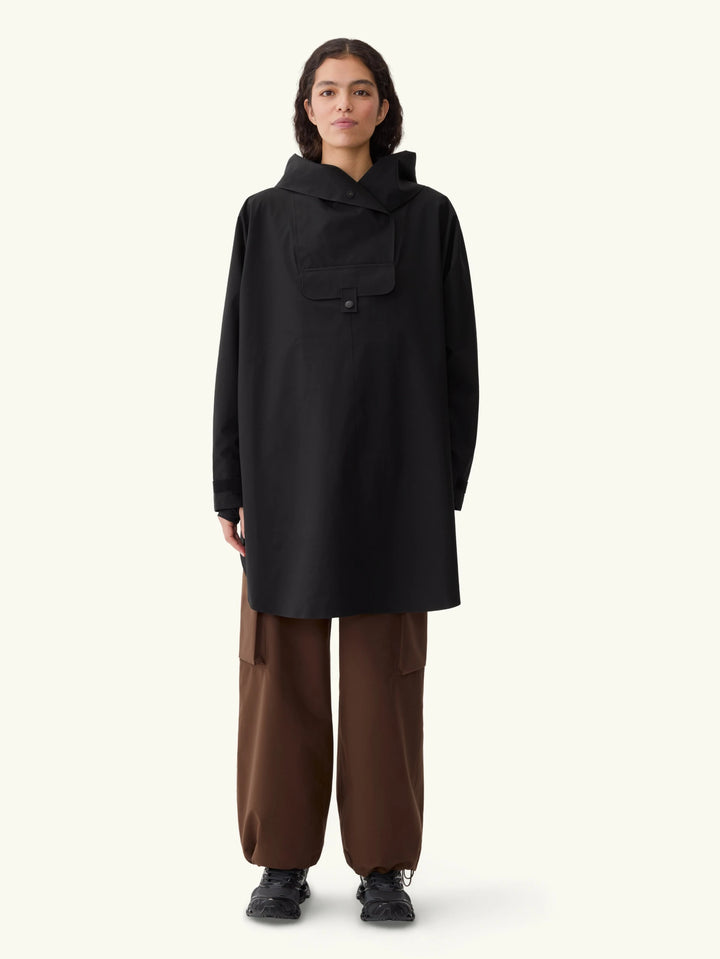 Bergen poncho Black