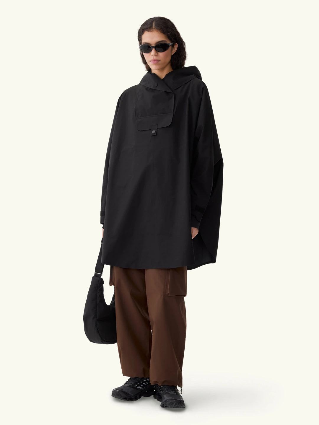 Bergen poncho Black