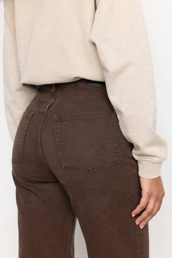 Billie Dark Brown