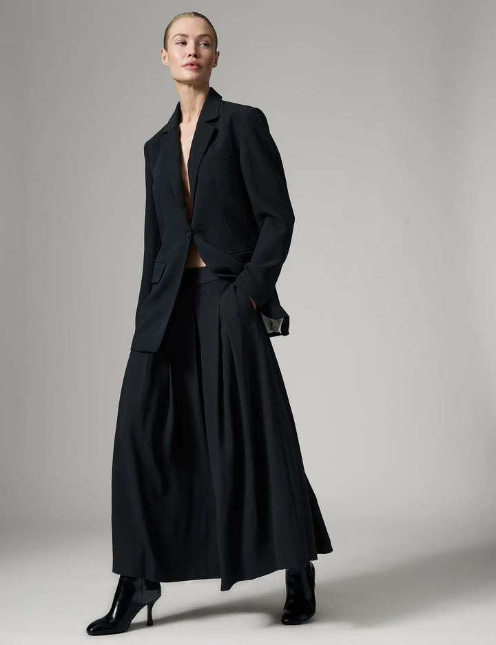 Chai Classic Gabardine Black