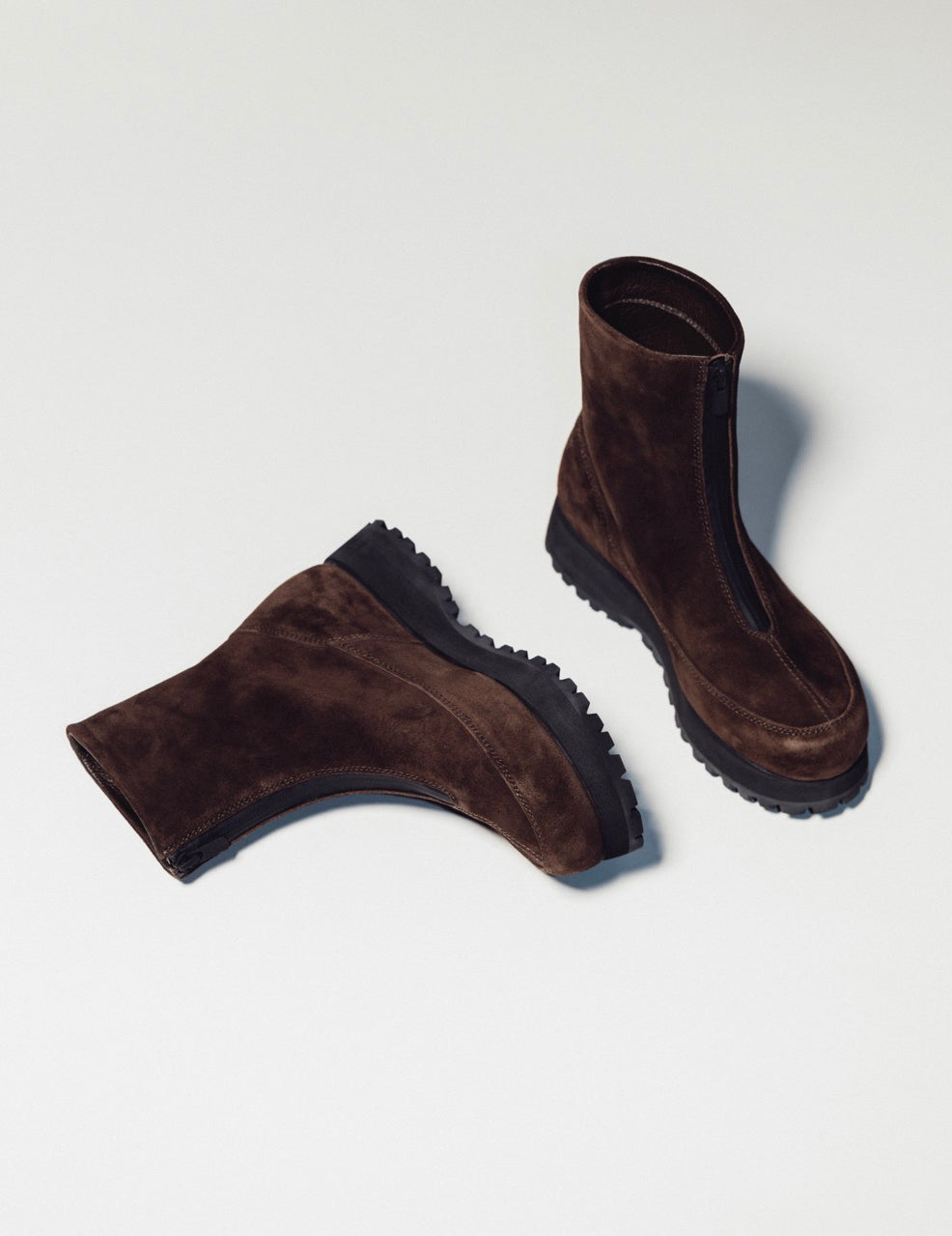 Este dark brown