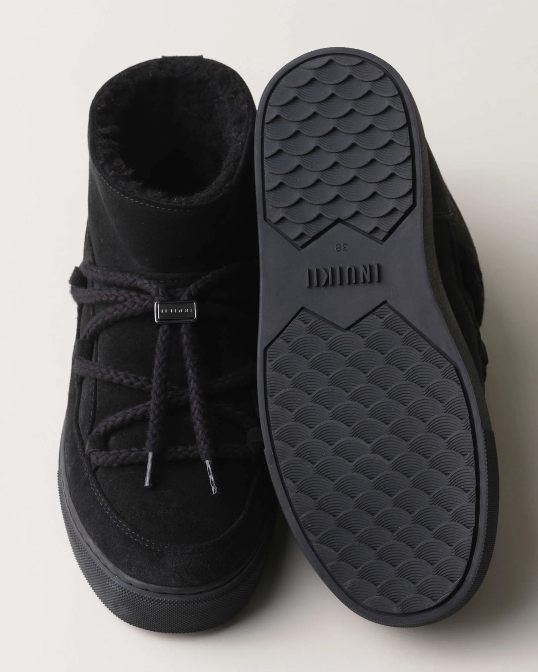 Classic Low Black